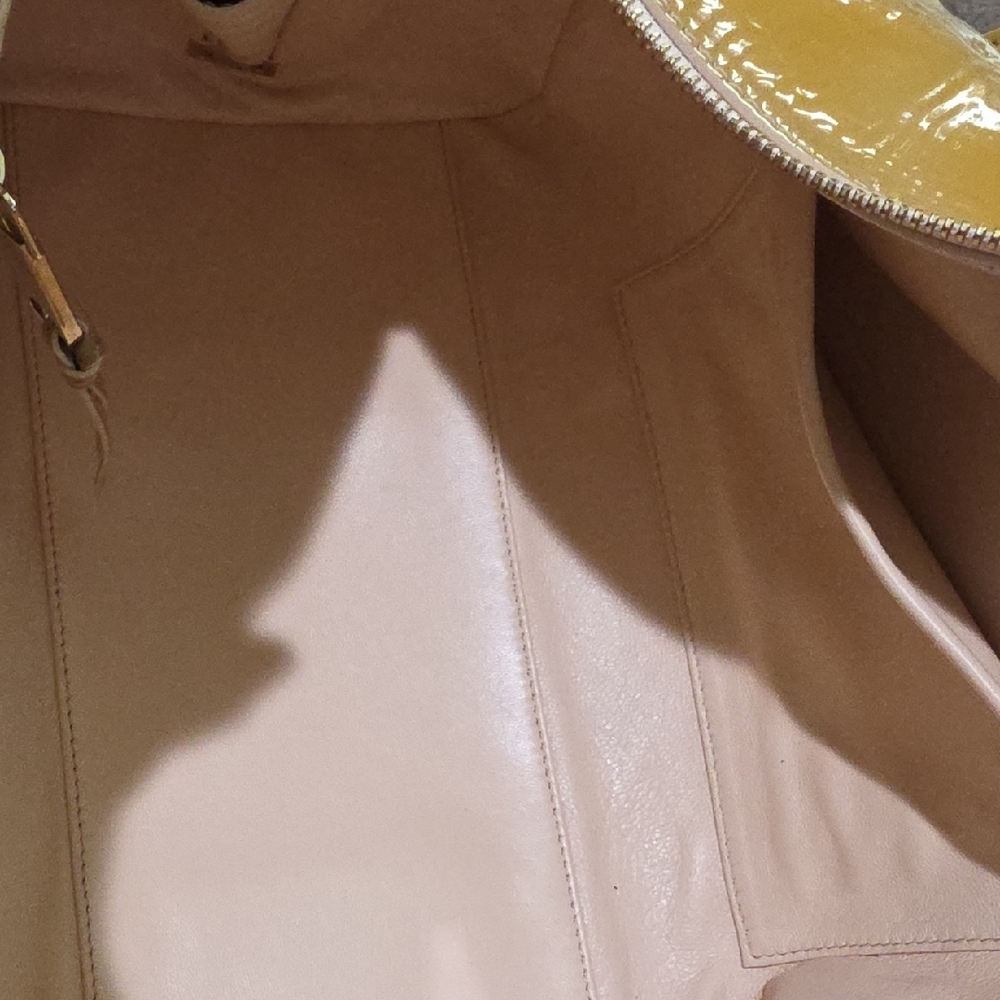 Glossy Mustard Yellow Handbag - Picture 6 of 7